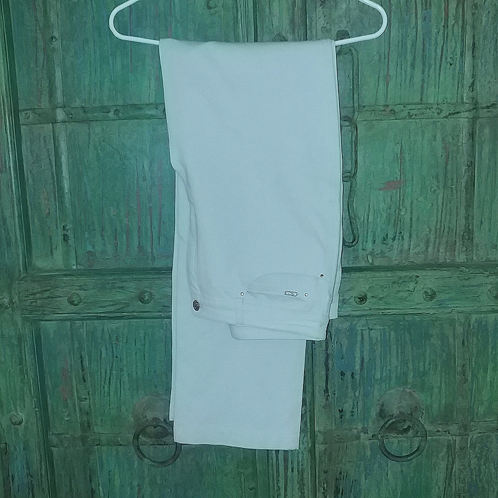 St. John Pants - Light Green Color - Size 8